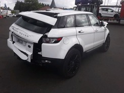 RR EVOQUE Range Rover Evoque 2.2 TD4 - BVA Pure RANGE ROVER EVOQUE PHASE 1 03-2011 --> 08-2013 accidentée