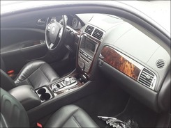 XK XKR Coupé 5.0i V8 Suralimenté - BVA . XKR 2006 COUPE PHASE 2 02-2009 --> 05-2011 accidentée