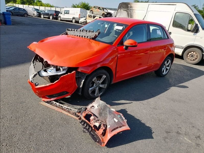 A1 A1 Sportback 1.0 TFSI ultra - 95 - BV S- accidentée