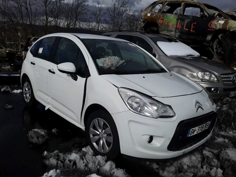 C3 C3 1.1i Attraction accidentée